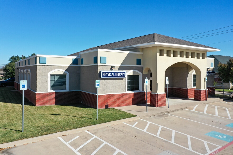 More Photos Of 1580 US Highway 287 N, Mansfield Medical For Sale