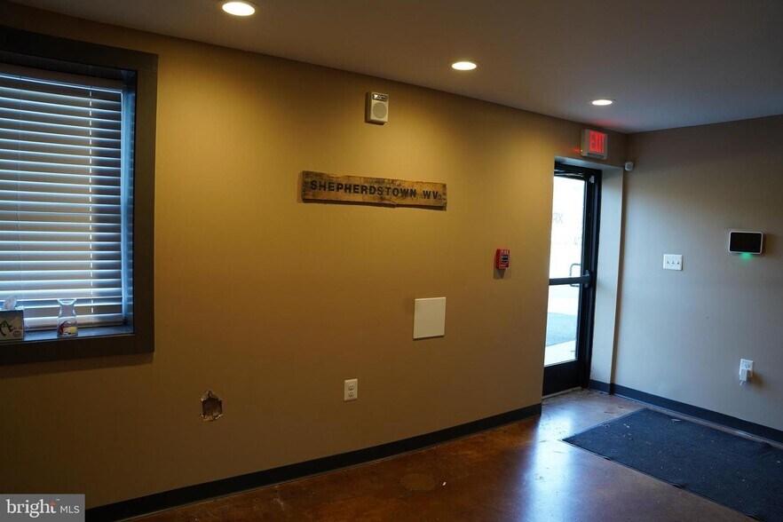 More Photos Of 7595 Martinsburg Pike, Shepherdstown Office For Sale