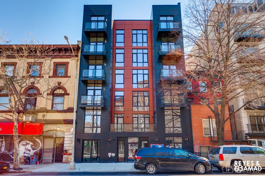 More Photos Of 263 Franklin Ave, Brooklyn Multifamily For Sale