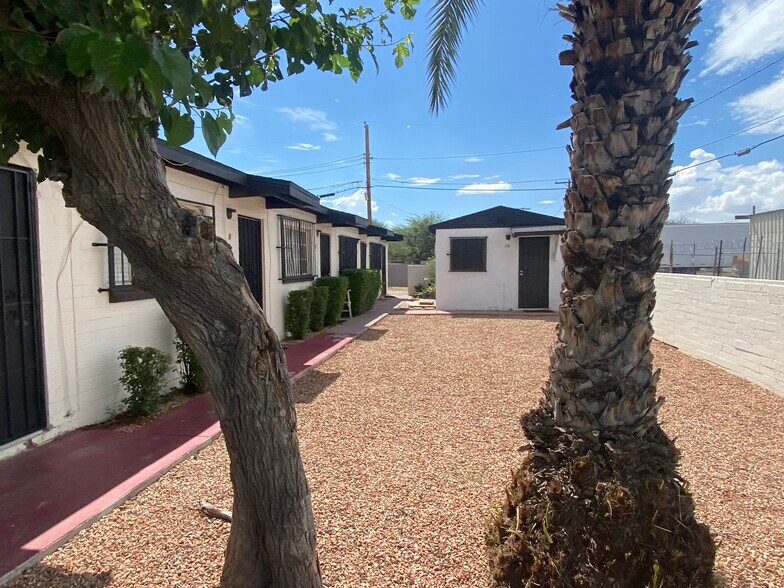 More Photos Of 120 E 33rd St, Tucson Apartments For Sale