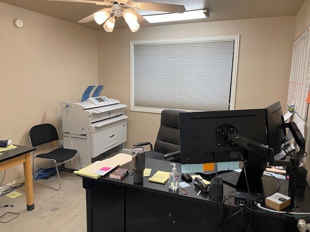 More Photos Of 206 Shelby Rd, Everman Warehouse For Sale