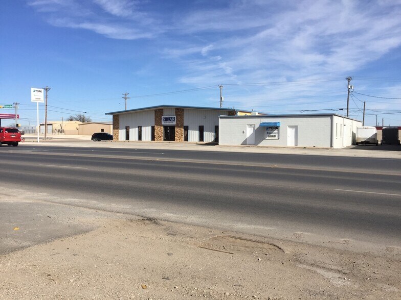 More Photos Of 709 S Treadaway Blvd, Abilene Warehouse For Lease