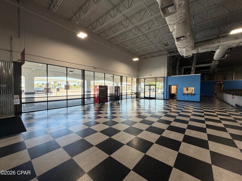 More Photos Of 7099 US-98, Panama City Beach General Retail For Lease