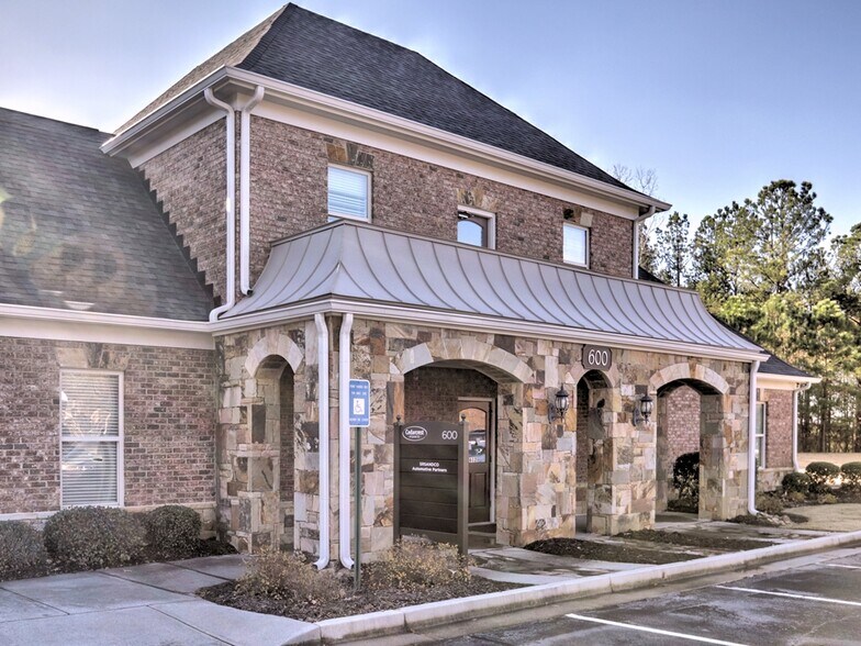 More Photos Of 2487 Cedarcrest Rd, Acworth Office For Lease