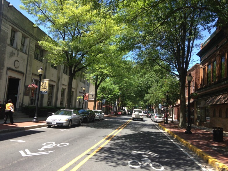 More Photos Of 8 W Loockerman St, Dover Office For Lease