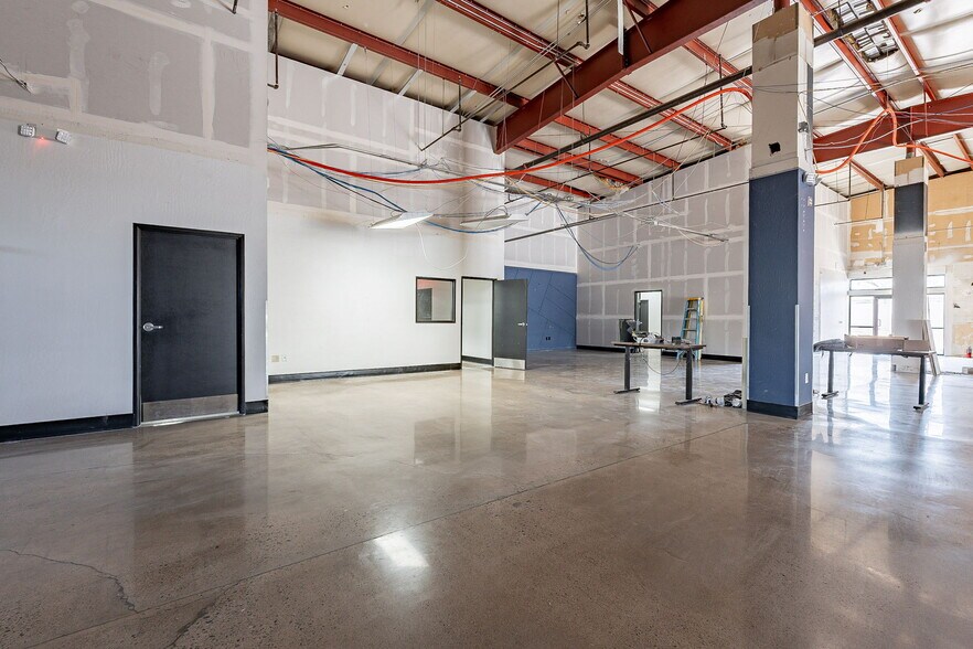More Photos Of 4205 W Glenrosa Ave, Phoenix Warehouse For Lease