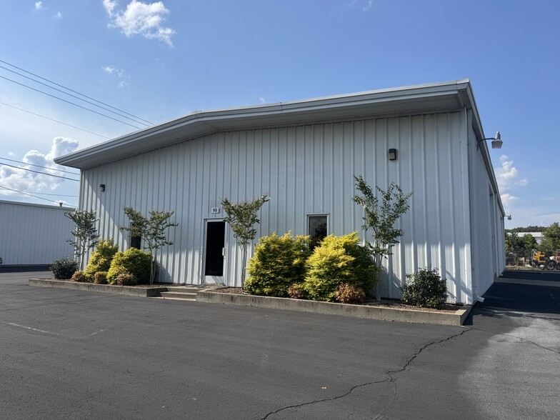 More Photos Of 90 Spruce St, Murray Office For Lease