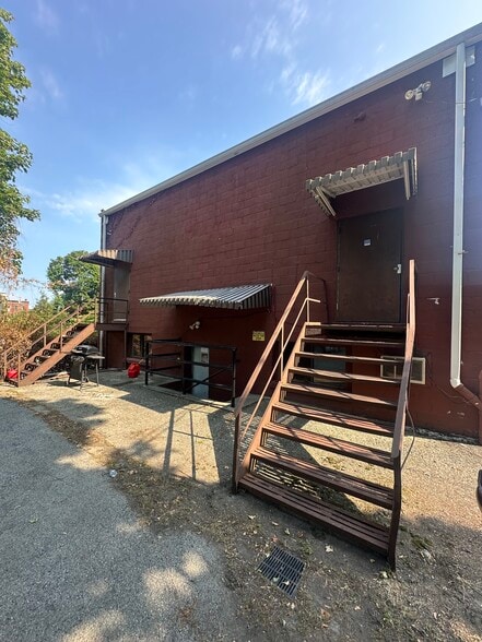 More Photos Of 220 Church St, Poughkeepsie Apartments For Lease