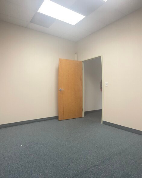 More Photos Of 682-690 Blue Lakes Blvd N, Twin Falls Freestanding For Lease