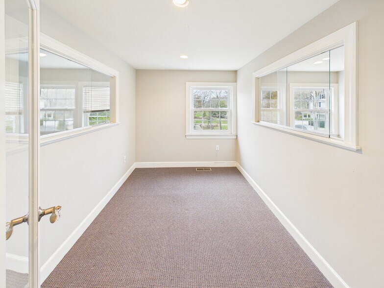 More Photos Of 680 High St, Westwood Freestanding For Lease