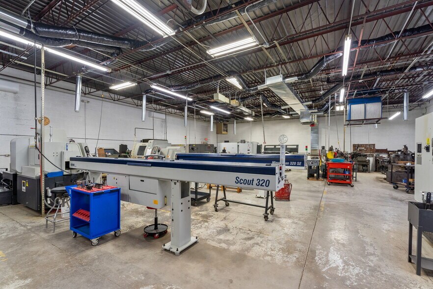 More Photos Of 934 Lackawanna Ave, Horseheads Showroom For Sale