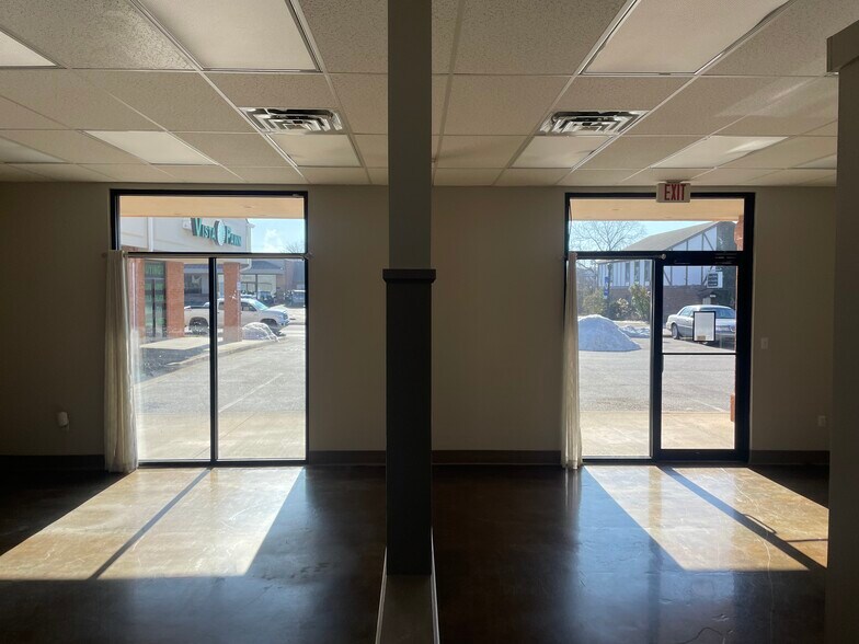 More Photos Of 1000 Main St, Altavista Storefront For Lease