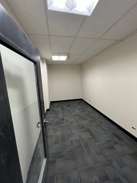 More Photos Of 6850 W Fairview Ave, Boise Office For Sale