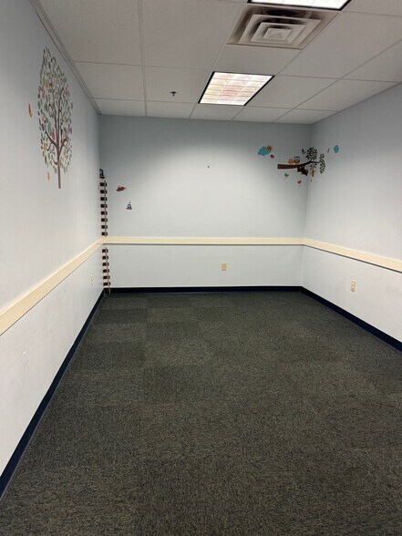 More Photos Of 1 Johnson Rd, Latham Unknown For Lease