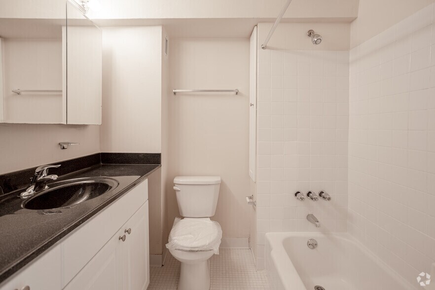 More Photos Of 5105 N Park Dr, Pennsauken Apartments For Lease