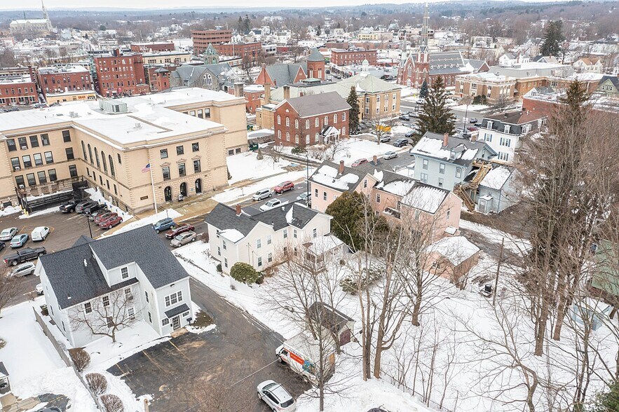 More Photos Of 32 School St, Leominster Office For Lease