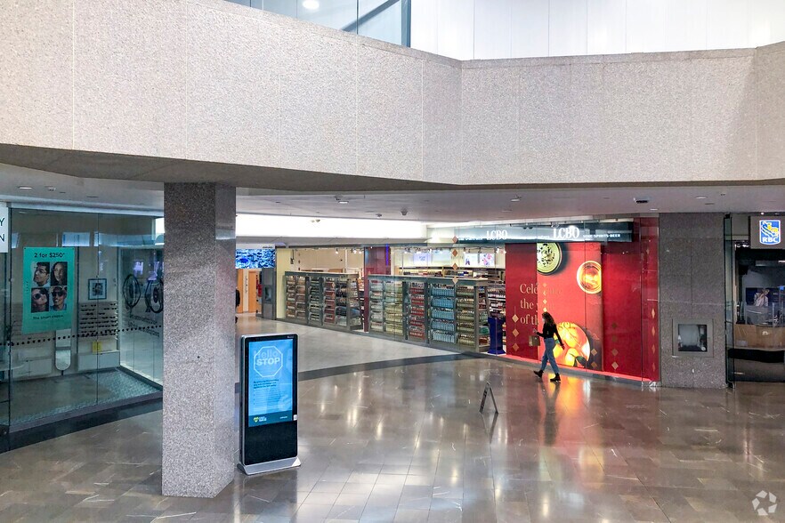 More Photos Of 200 Bay St, Toronto General Retail For Lease