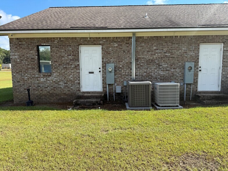 More Photos Of 19351 N Us-19, Thomasville Self Storage For Lease