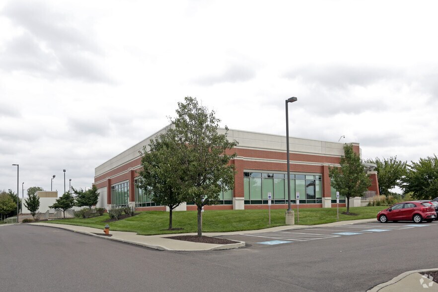 More Photos Of 4751 League Island Blvd, Philadelphia Research And Development For Lease
