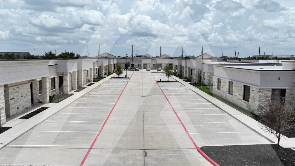 More Photos Of 28111 S Firethorne Rd, Katy Medical For Lease