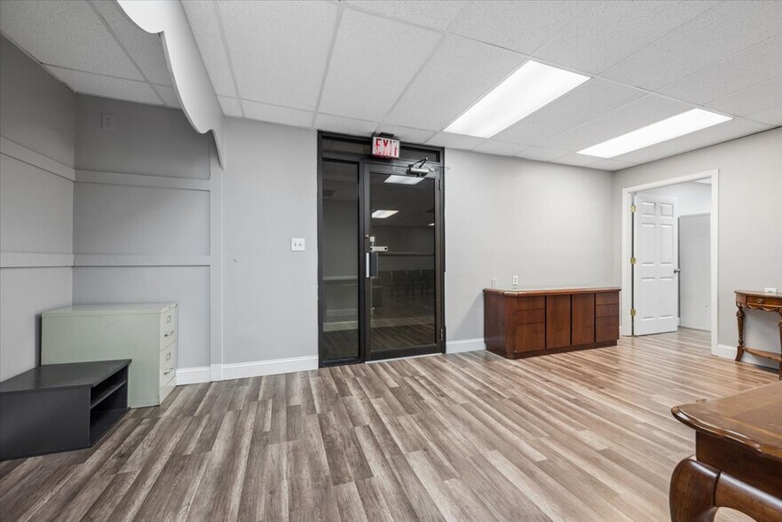 More Photos Of 51 Mount Bethel Rd, Warren Office For Lease