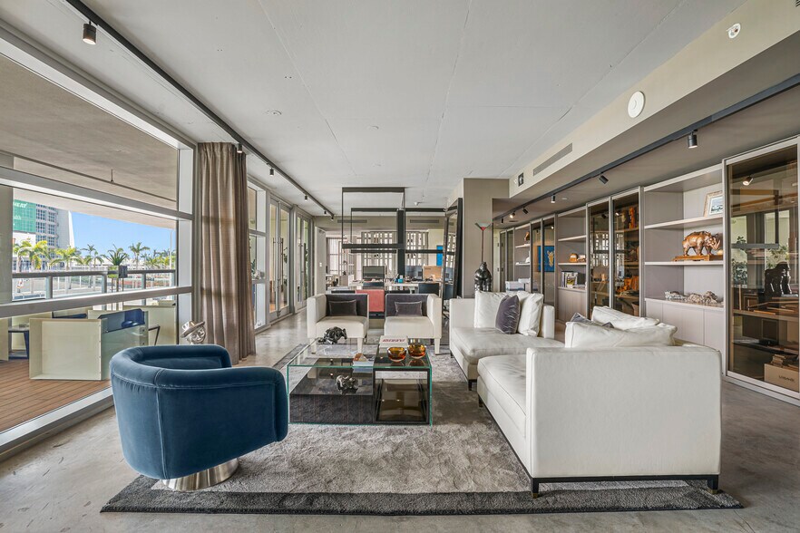 More Photos Of 888 Biscayne Blvd, Miami Apartments For Lease