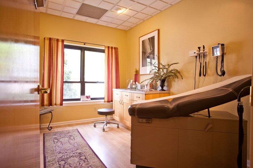 More Photos Of 188 E Bergen Pl, Red Bank Office For Sale