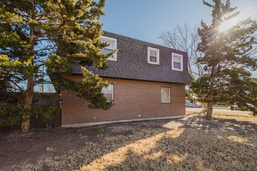 More Photos Of 3102 Sierra Pky, Hutchinson Apartments For Sale