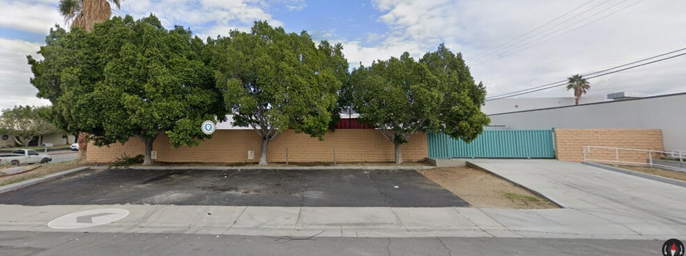 More Photos Of 590 S Oleander Rd, Palm Springs Warehouse For Lease