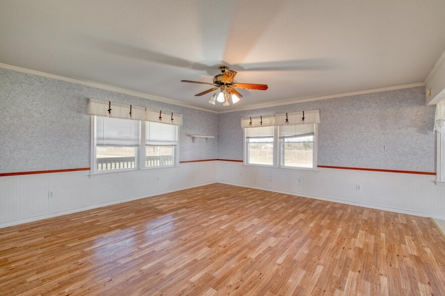 More Photos Of 829 State Highway 21 W, Cedar Creek Specialty For Sale