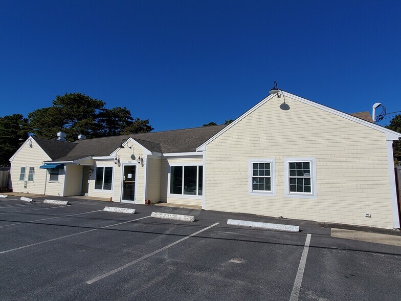 More Photos Of 168 Lower County Rd, Dennis Port Freestanding For Sale