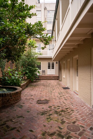 More Photos Of 1018 Bienville Ave, New Orleans Office For Lease