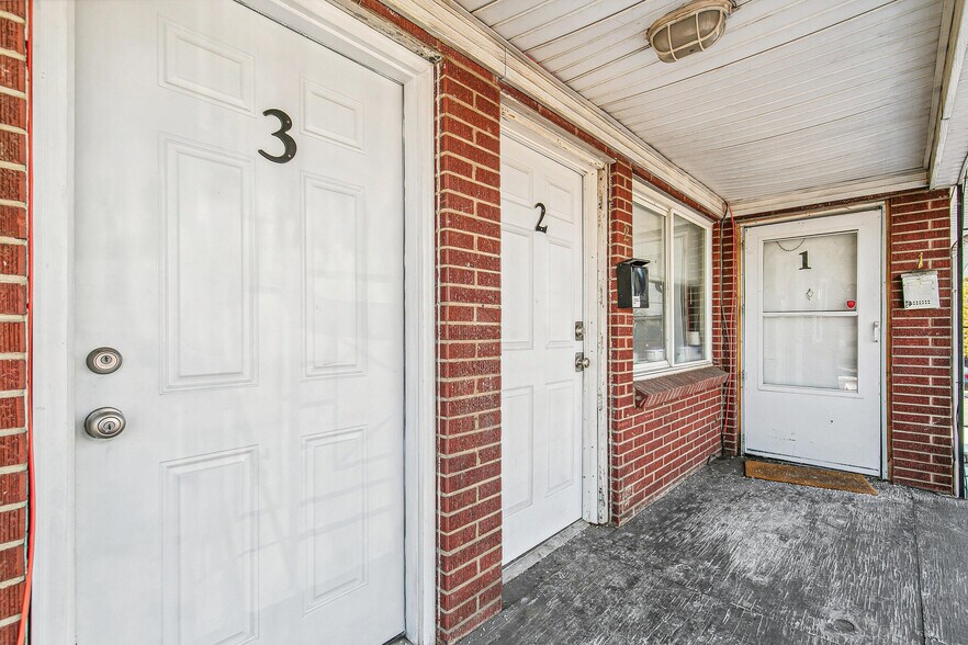 More Photos Of 1592 Lansing St, Aurora Apartments For Sale