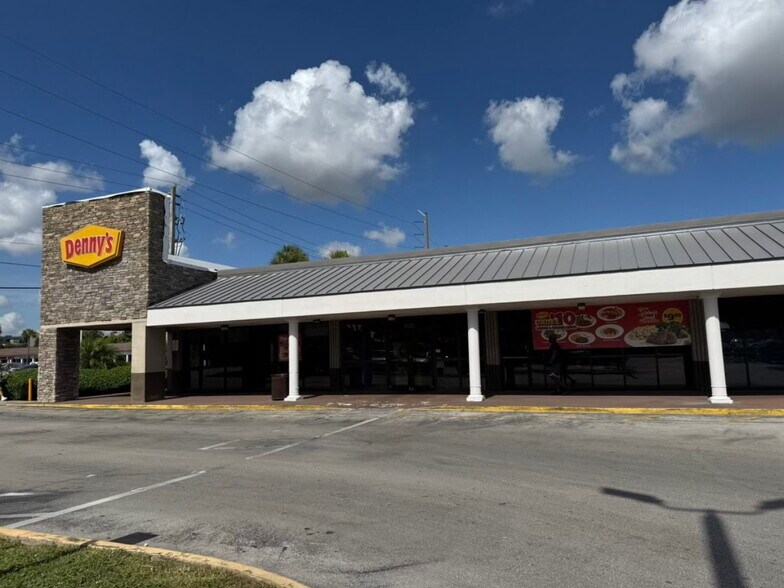 More Photos Of 18600-18760 NW 67th Ave, Miami Gardens Unknown For Lease