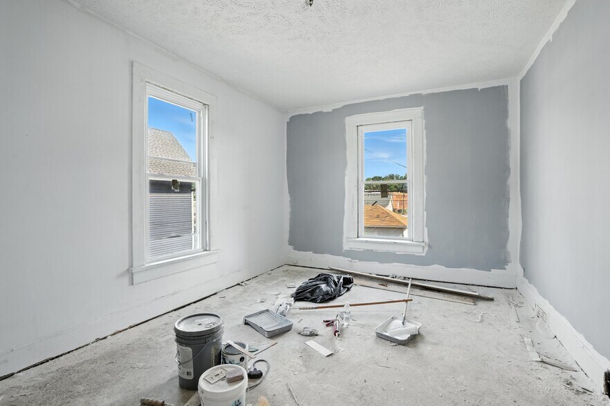 More Photos Of 1614 W 3rd St, Davenport Apartments For Sale