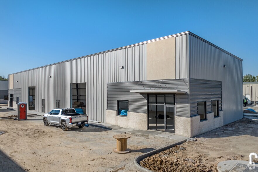 More Photos Of 5713 13th St, Katy Unknown For Lease