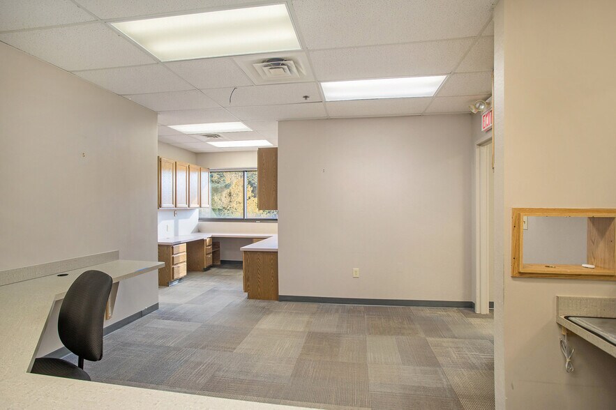 More Photos Of 2845 Capital Ave SW, Battle Creek Medical For Lease