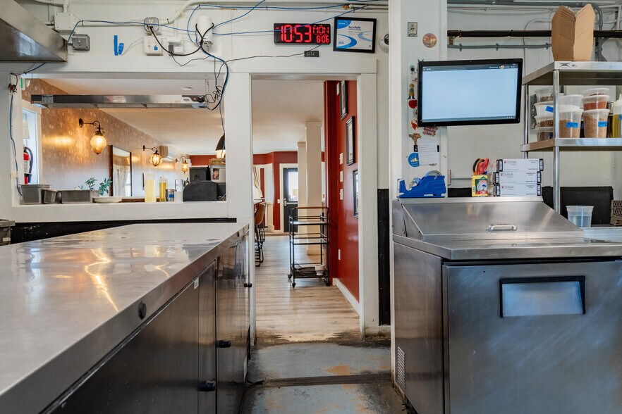 More Photos Of 424 Walnut Hill Rd, North Yarmouth Restaurant For Sale