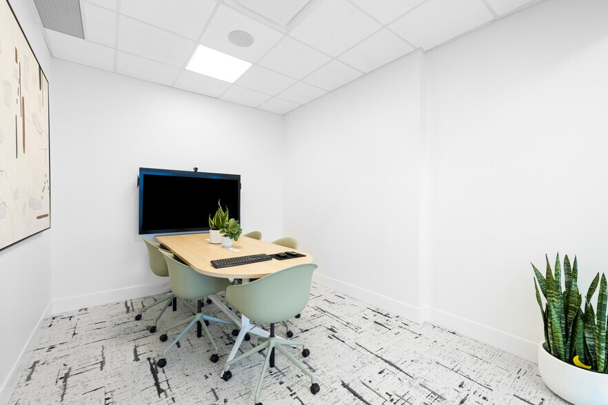 More Photos Of 295 The West Mall, Toronto Coworking Space