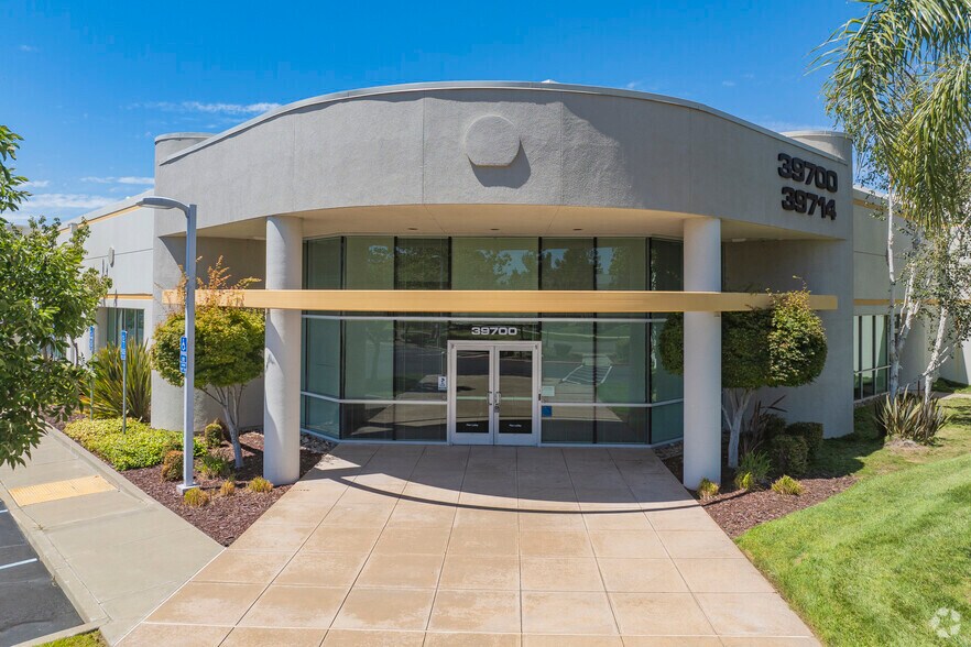 More Photos Of 39611 Eureka Dr, Fremont Unknown For Lease