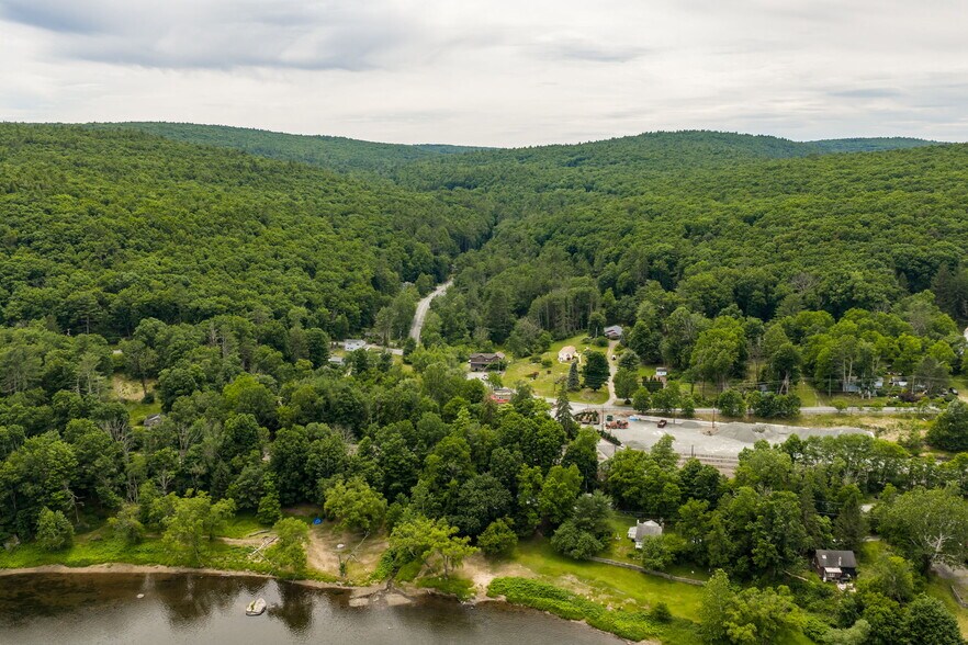 More Photos Of 696 PA-590, Lackawaxen Multifamily For Sale