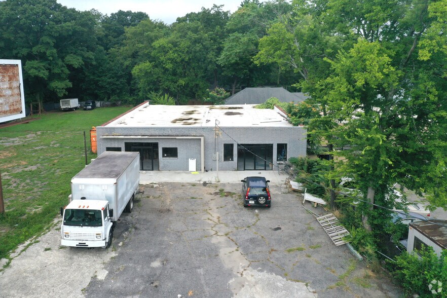 More Photos Of 801 SW Lee St, Atlanta Freestanding For Sale