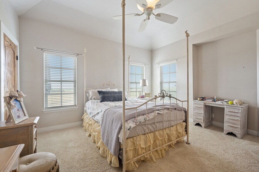 More Photos Of 2538 County Road 223, Floresville Land For Sale