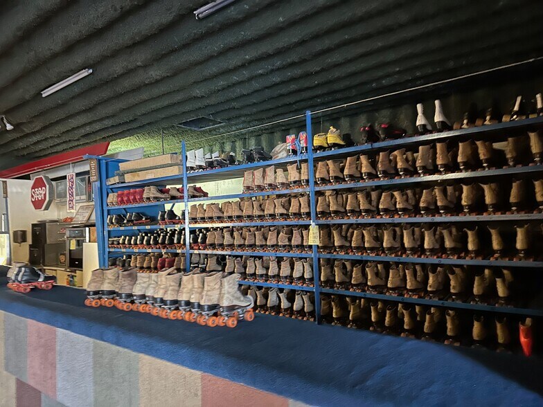 More Photos Of 1717 Franklin Ave, Henderson Skating Rink For Sale