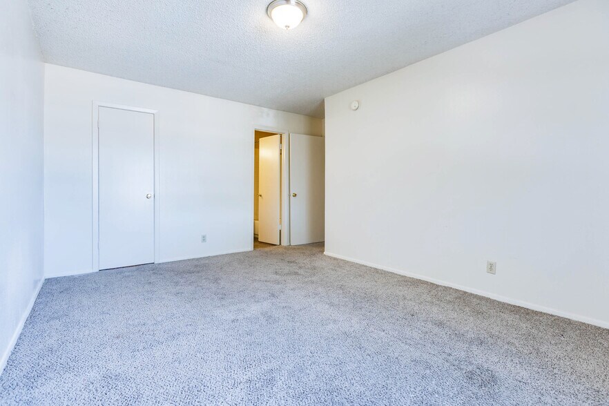 More Photos Of 1707-1717 Greenwood St, San Angelo Apartments For Sale