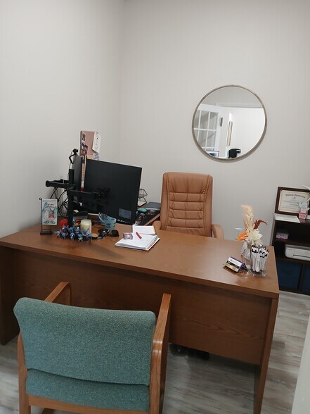 More Photos Of 115 N Tamiami Trl, Nokomis Office For Lease