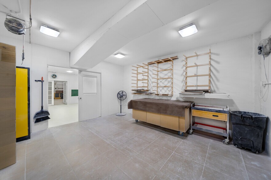 More Photos Of 3141 NW 40th St, Miami Warehouse For Sale