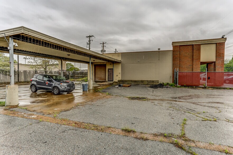 More Photos Of 6920 Winchester Rd, Memphis Freestanding For Sale