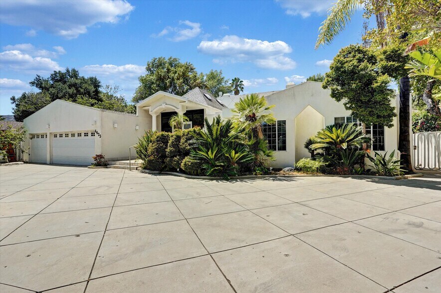 More Photos Of 4623 Hayvenhurst Ave, Encino Apartments For Sale
