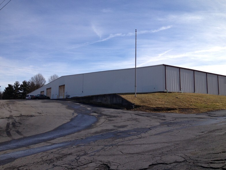 More Photos Of 17074 Lee Hwy, Abingdon Manufacturing For Lease